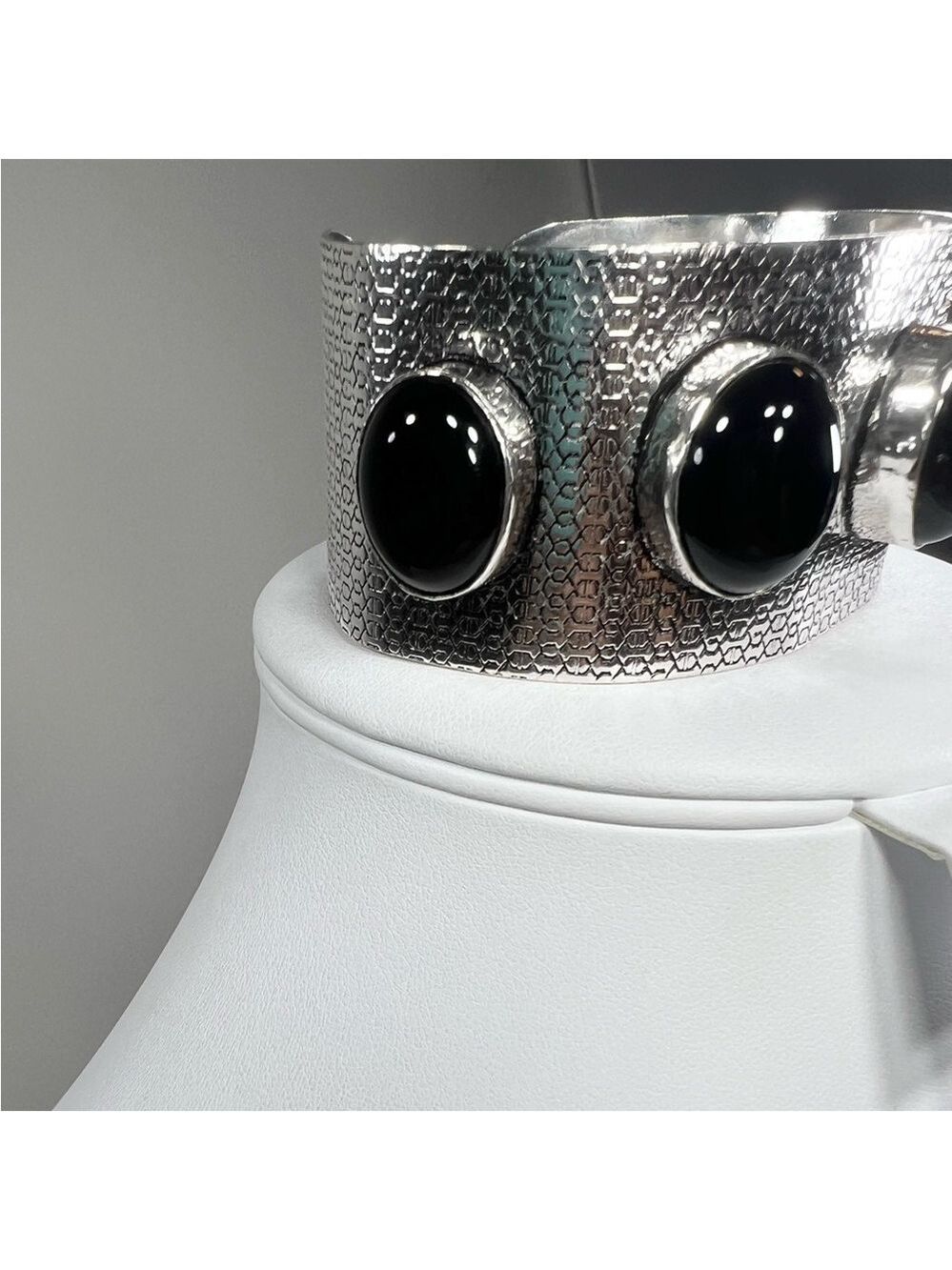 Statement Black Onyx 925 Large Gemstone Bangle Bracelet - Picture 3 of 8